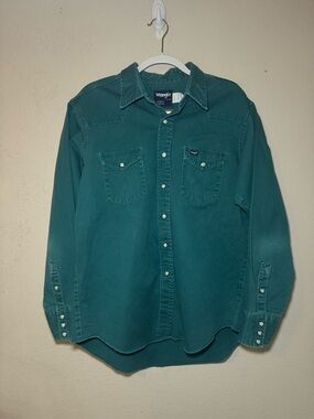 Vintage Wrangler Men's Green Western Shirt Made in USA 17.5-36